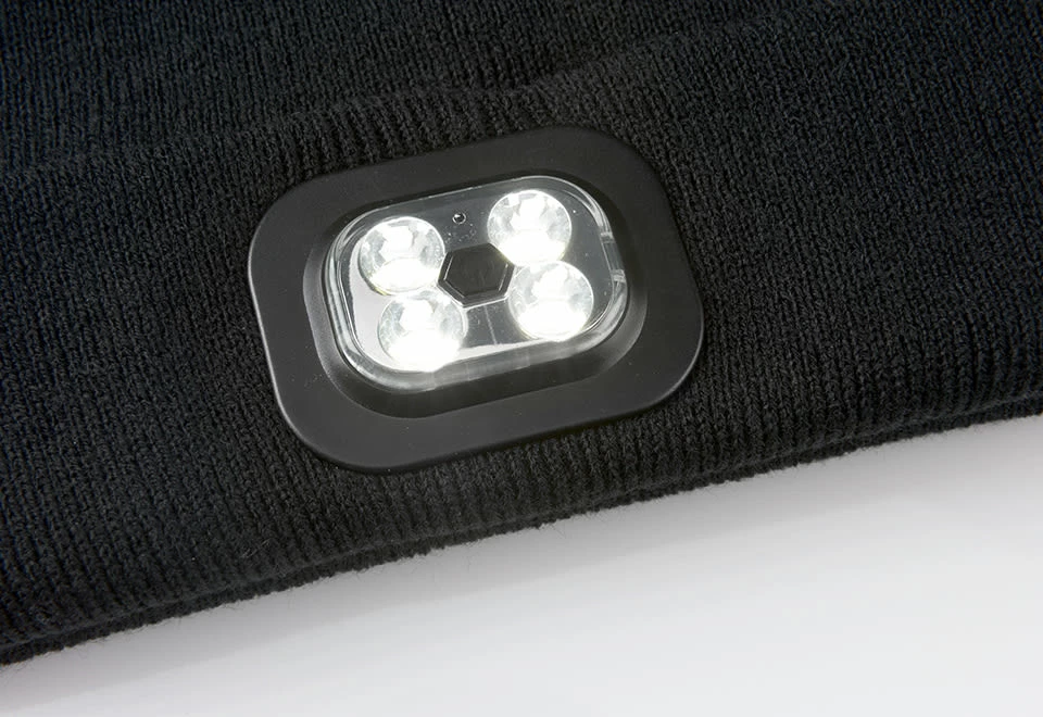 Wholesale β€οΈ LED Light Up Beanie by Sharper Image β¨ - Image 3